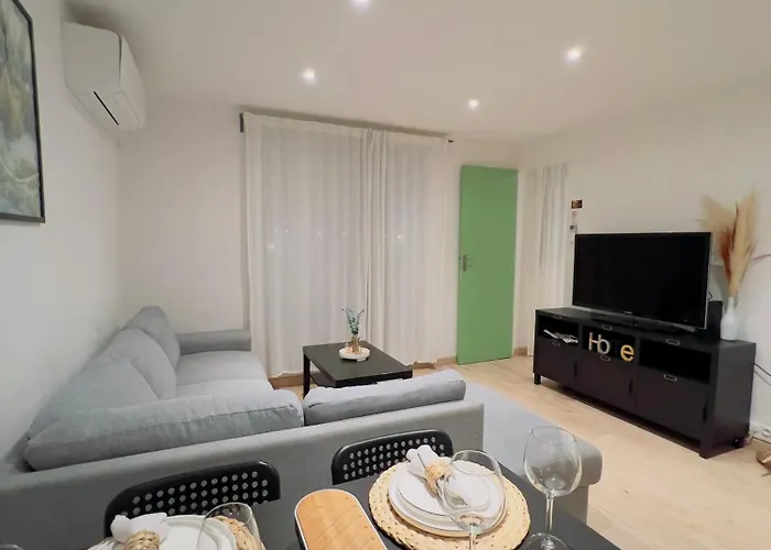 Superbe T3 Sejour Marseille Clim 2 Balcons Timone