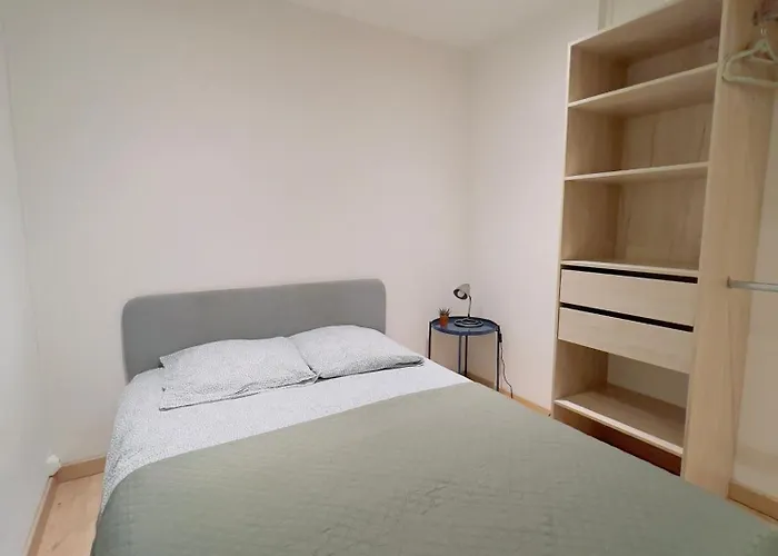 Superbe T3 séjour Marseille Clim 2 balcons Timone